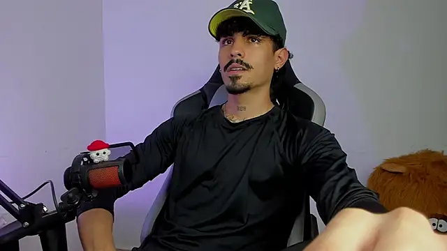 XXX chat uživo modela Lukeetaylor