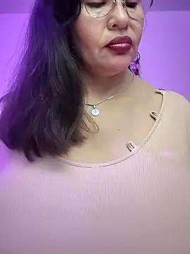 Chat XXX en directo de esmeralda_milf