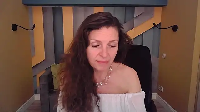 Chat +18 de EllaLong ao vivo