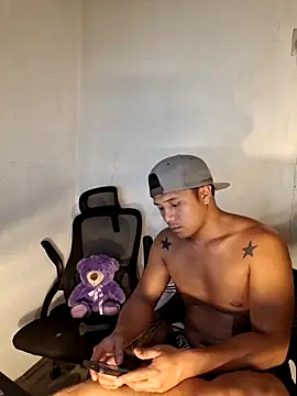Felix_Asher Live XXX-chat