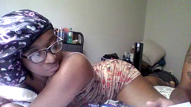 BedazedFirefly Chat XXX live