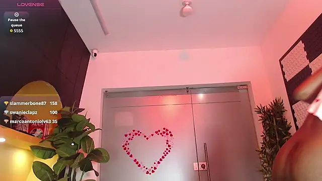 MelodyBlazze 现场XXX聊天