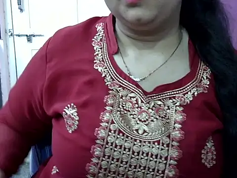 Chat XXX en directo de Cute_Aliyaa
