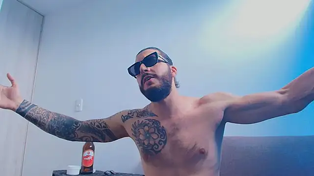 Chatroom XXX en direct de thomas_gun