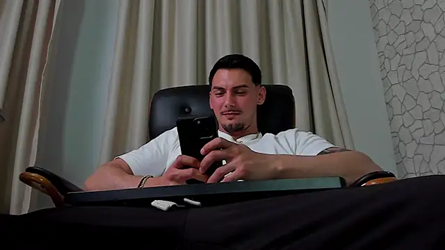 Chat XXX en directo de ClintMasters