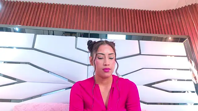 YesyHills webcam show