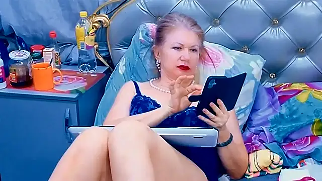Hornystepmom29's Live XXX Chat