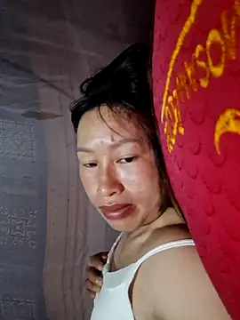 ngocngoc_cute élő XXX-chatje