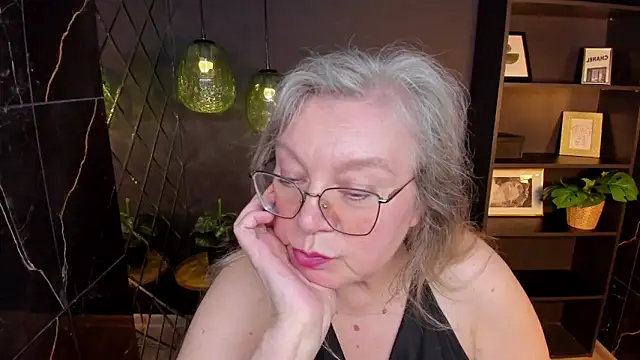 NataliMellow élő XXX-chatje