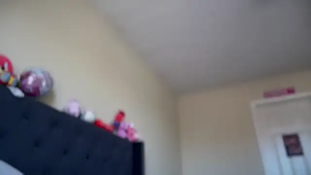 Cum2Charm Adlı Modelin Canlı XXX Sohbeti
