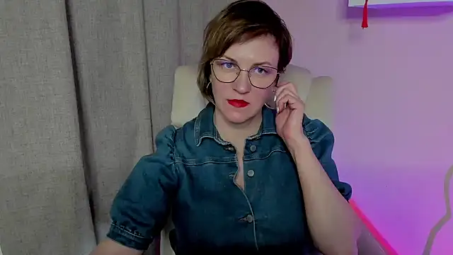 feliziaDesire Chat XXX in diretta