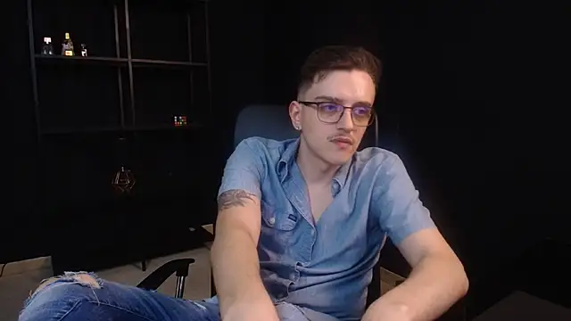 FelixStarkk Chat XXX in diretta