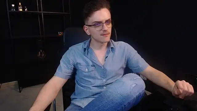FelixStarkk Adlı Modelin Canlı XXX Sohbeti