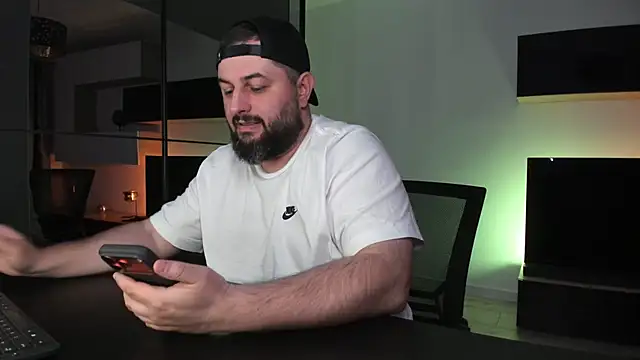 Chat +18 de DravenPeak ao vivo