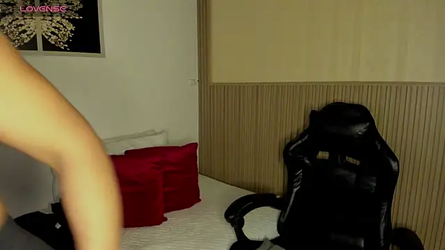 Chatroom XXX en direct de summer_night_