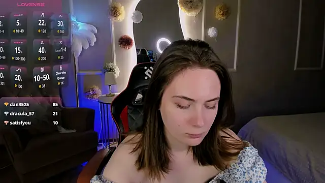 MilaBelle Show in webcam