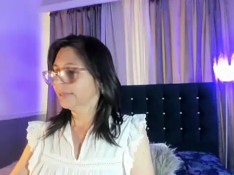 Chatroom XXX en direct de lena_gray