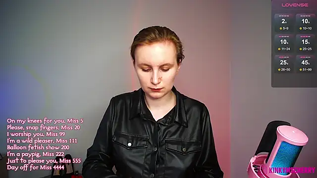 KinkyMissCherryのライブXXXチャット
