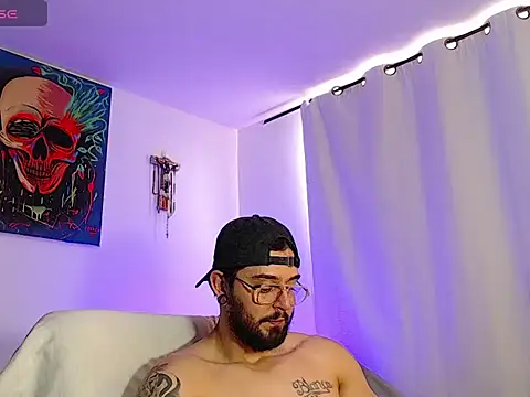 Axel_Stton Chat XXX in diretta
