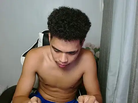 curlyasian_njxx 网络视讯表演