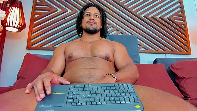 XXX chat uživo modela MikeEstevess