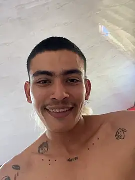 sorry-mom69's Live XXX Chat