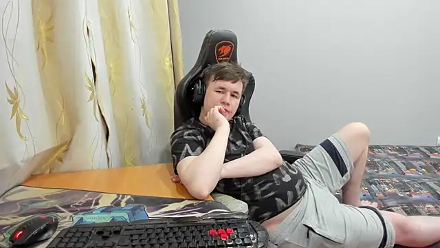 iliaskrislove's Live XXX Chat