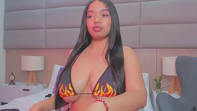 LilyFoox's Live XXX Chat