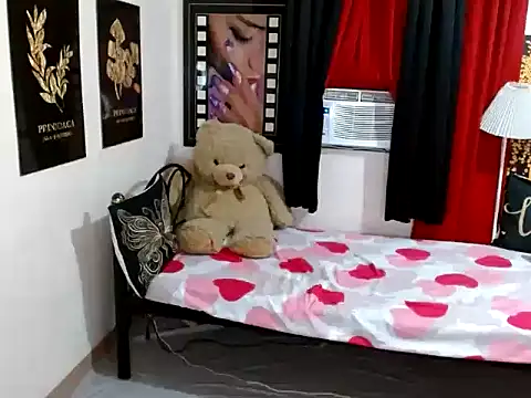 TSbrianaHugeCock Pertunjukan Webcam