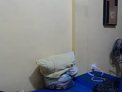 Show modela kurtbigcock na web-kameri