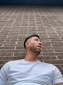 Chat +18 de liam_bronw ao vivo