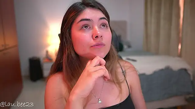 Lau_Bee Live XXX Chat