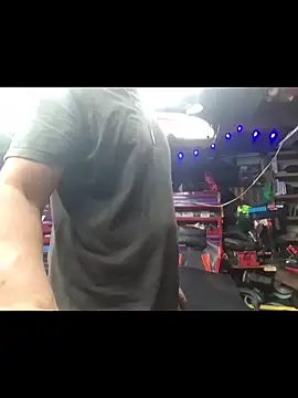 twistafatpipe's Webcam Show