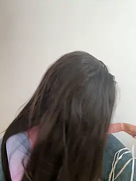 canelleGarces' Live XXX Chat