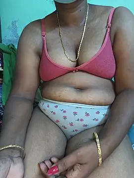 Tamilselviroja-'s Live XXX Chat