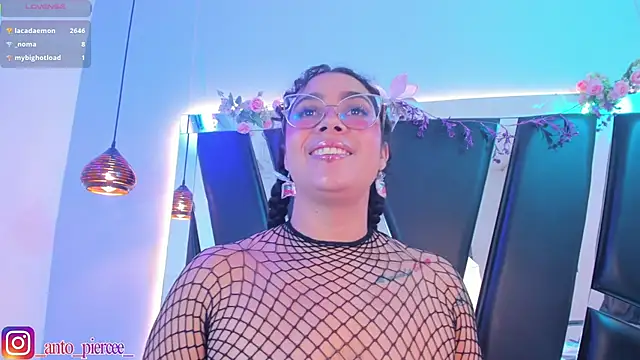Chat +18 de antonelllepiercee ao vivo