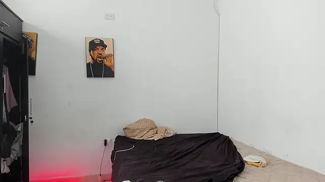 just2latins webkamerás műsora