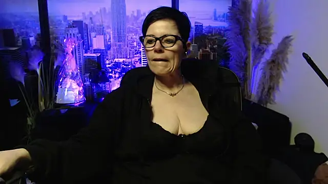 Chat +18 de ninarandmann ao vivo