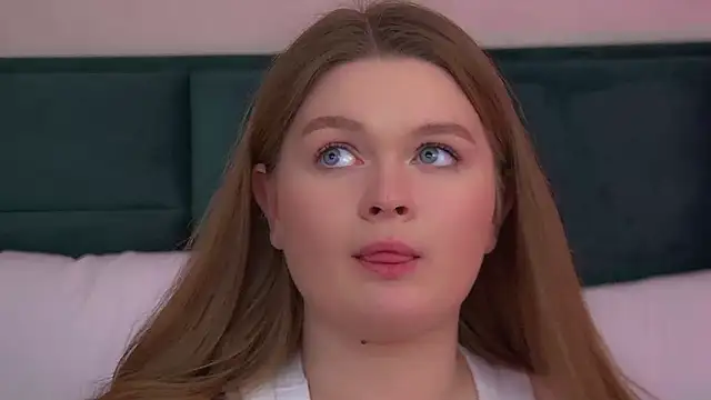 CrystalLyons Chat XXX live