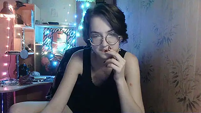 Alessa_Kiss Adlı Modelin Canlı XXX Sohbeti