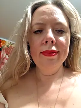 Irina3718 Chat XXX in diretta