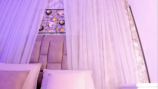 CannelaSmith's Live XXX Chat