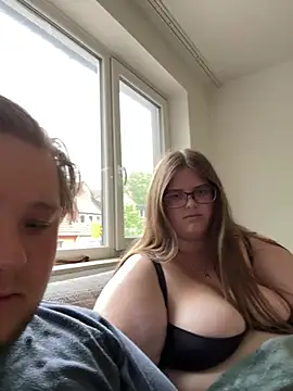 CurvyPaar2 – Naživo XXX chat