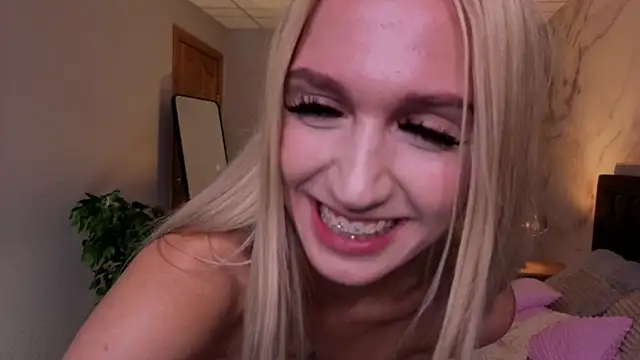 SerenaCrystall Live XXX Chat
