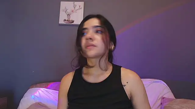Chat XXX ao vivo de adara_johnson__