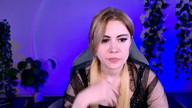 Kumiho_7777's Live XXX Chat