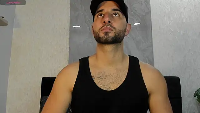 lorenzo_walker_1's Live XXX Chat
