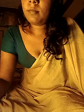 Tamil_Kavithaのウェブカメラショー