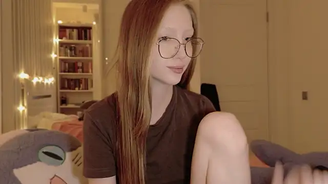 Awwwrora Live XXX Chat