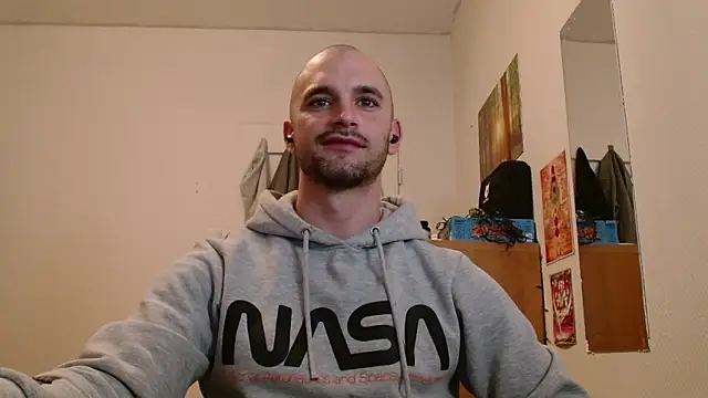 Show modela OskarBreno na web-kameri